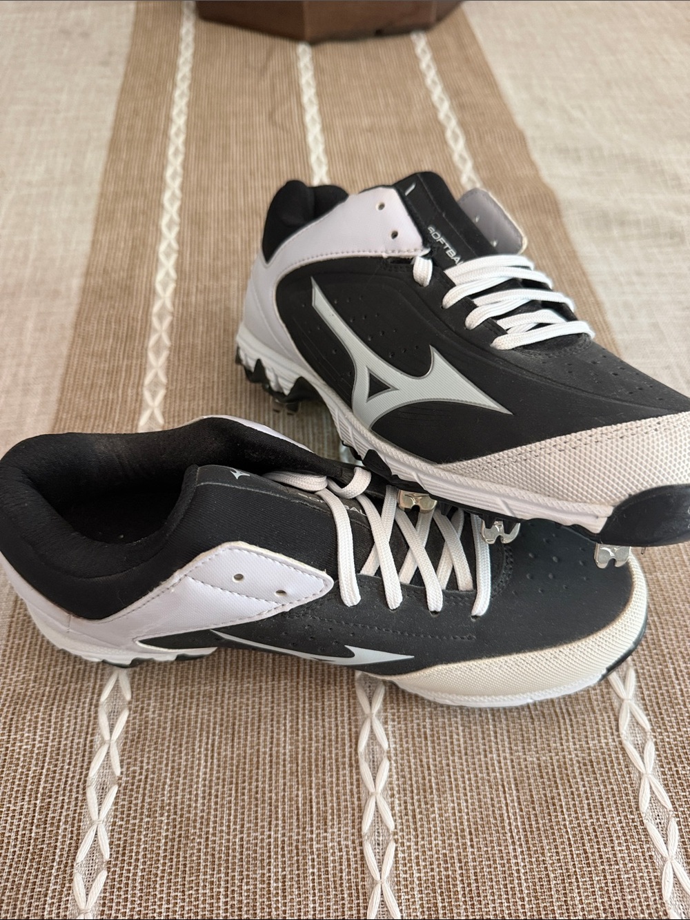 Mizuno Black White Softball Cleats